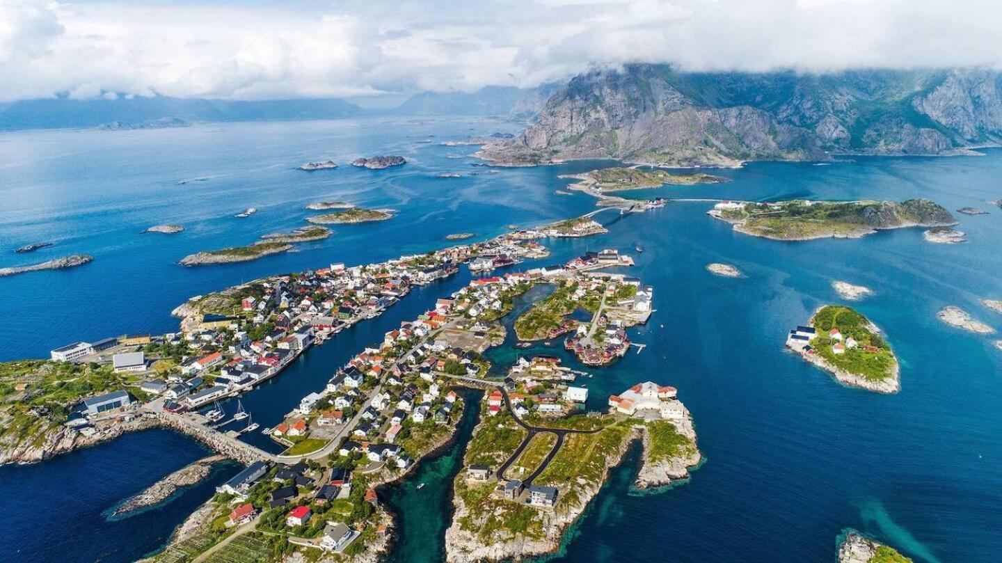 Attraktiv Leilighet Pa Kaikanten I Henningsvær Exteriör bild